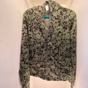 Lululemon Scuba size 6